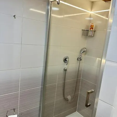 Palac Anezka D1 Brno